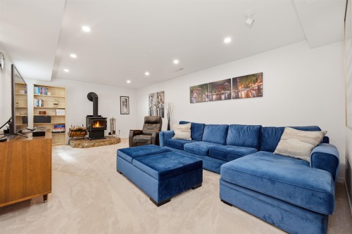2563 Ashurst Avenue, Coquitlam, BC 