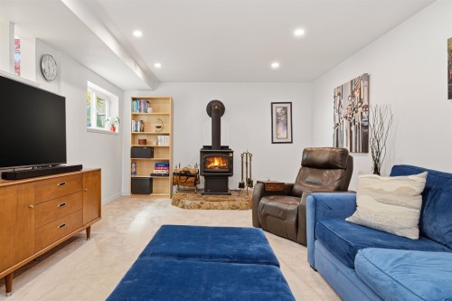 2563 Ashurst Avenue, Coquitlam, BC 