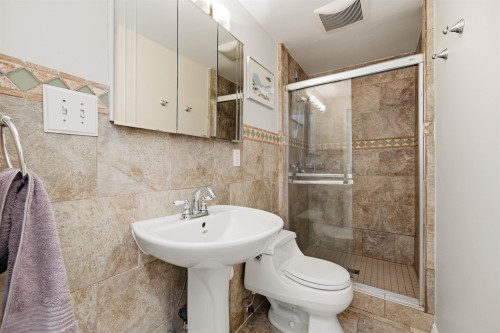 2563 Ashurst Avenue, Coquitlam, BC 