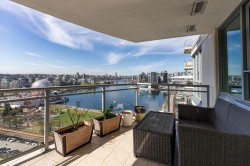 2004-120 Milross Avenue  Vancouver, BC V6A 4K7
