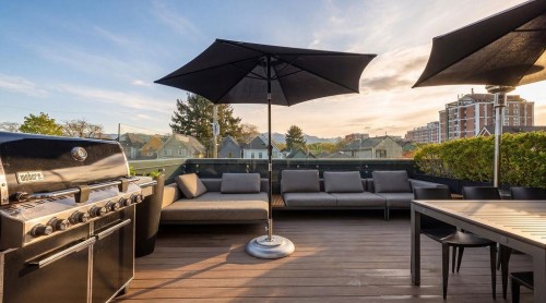 867 Georgia Street E, Vancouver, BC 
