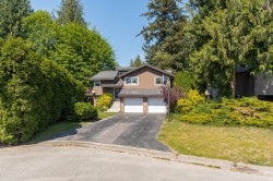 19541 119a Avenue  Pitt Meadows, BC V3Y 1K9