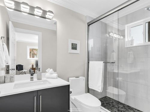 627 30Th Avenue E, Vancouver, BC 