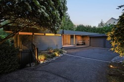 6240 Summit Avenue  West Vancouver, BC V7W 1Y2