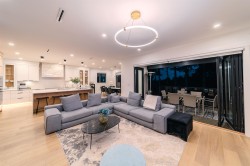 282 56th Street Delta, BC V4L 1Z2