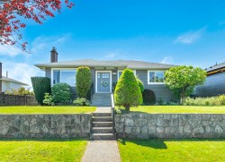4850 Highlawn Drive Burnaby, BC V5C 3T1