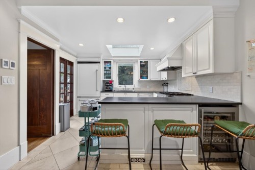 4195 15Th Avenue W, Vancouver, BC 