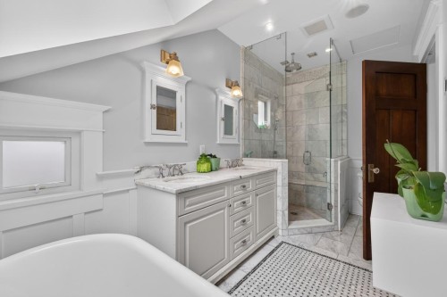 4195 15Th Avenue W, Vancouver, BC 