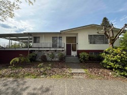 3660 22nd Avenue E Vancouver, BC V5M 2Z7