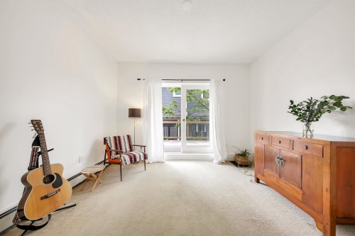 827 16Th Avenue E, Vancouver, BC 