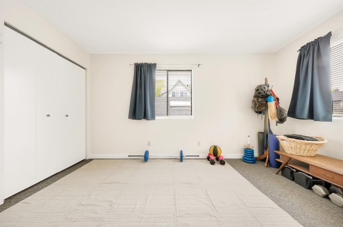 827 16Th Avenue E, Vancouver, BC 