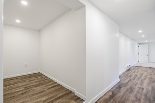 827 16Th Avenue E, Vancouver, BC 