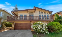 6264 Bryant Street Burnaby, BC V5H 1Y2