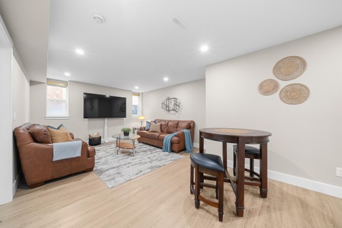 1818 Camelback Court, Coquitlam, BC 