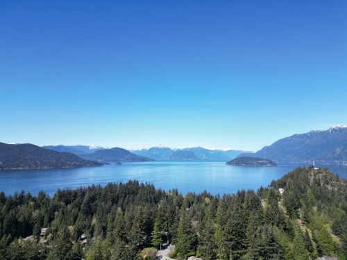 6415 Wellington Avenue, West Vancouver, BC 
