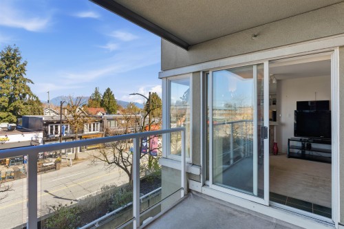 211-3250 Broadway W, Vancouver, BC 