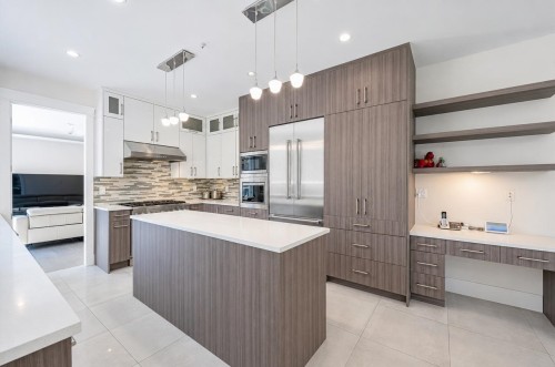 2374 35Th Avenue W, Vancouver, BC 