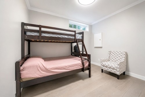 2374 35Th Avenue W, Vancouver, BC 