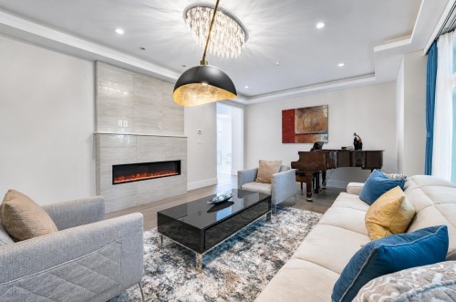 2374 35Th Avenue W, Vancouver, BC 