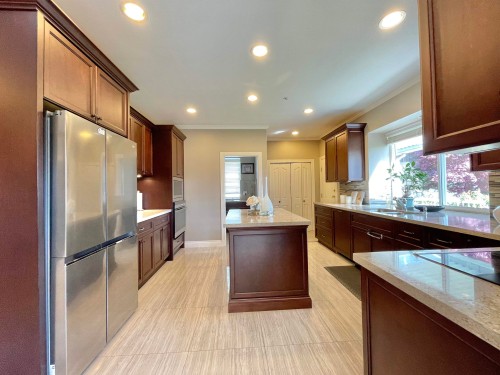 1120 58Th Avenue W, Vancouver, BC 