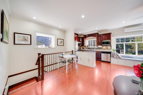 1023 8Th Avenue E, Vancouver, BC 