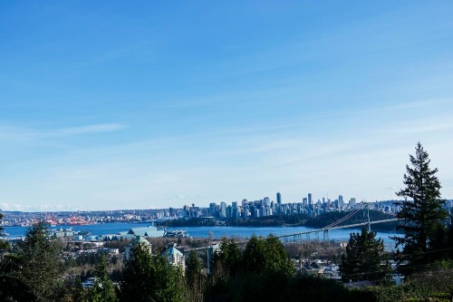 817 Younette Drive, West Vancouver, BC 