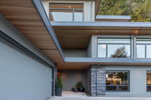 817 Younette Drive, West Vancouver, BC 