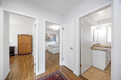 1388 20Th Street E, North Vancouver, BC 