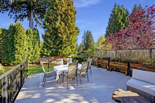 1388 20Th Street E, North Vancouver, BC 