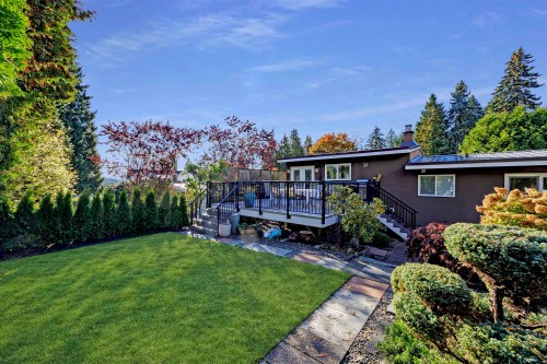 1388 20Th Street E, North Vancouver, BC 
