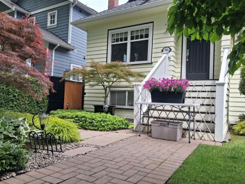 761 26Th Avenue W, Vancouver, BC 