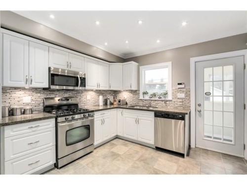761 26Th Avenue W, Vancouver, BC 