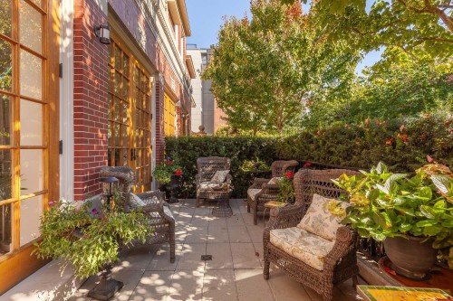 1527 Atlas Lane, Vancouver, BC 