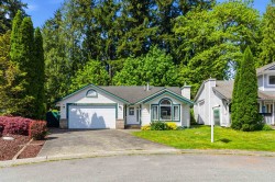 11915 238a Street  Maple Ridge, BC V4R 2B2