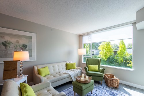 404-12148 224 Street  Maple Ridge, BC V2X 3N8
