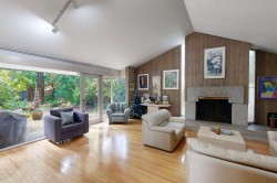792 54th Avenue W Vancouver, BC V6P 1M5