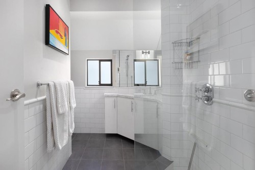 805 14Th Avenue W, Vancouver, BC 