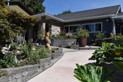 6166 Norwest Bay Road Sechelt, BC V7Z 0M2