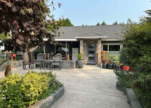 6166 Norwest Bay Road, Sechelt, BC - Outdoor