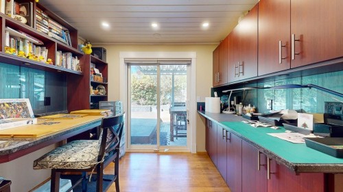 6166 Norwest Bay Road, Sechelt, BC - Indoor