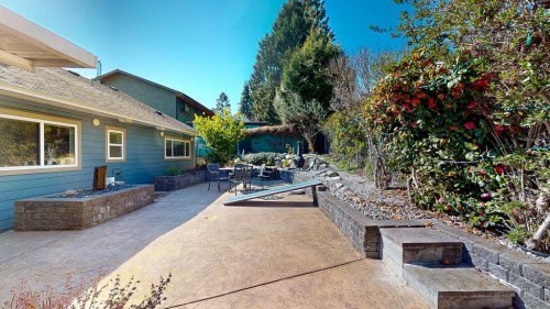 6166 Norwest Bay Road, Sechelt, BC - Outdoor