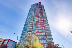 802-6658 Dow Avenue Burnaby, BC V5H 0C7