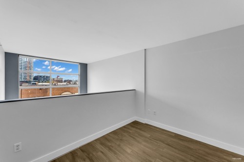 319-418 Broadway E, Vancouver, BC 