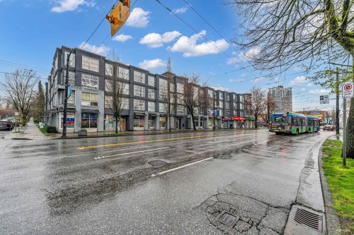 319-418 Broadway E, Vancouver, BC 