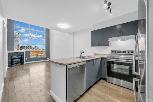 319-418 Broadway E, Vancouver, BC 