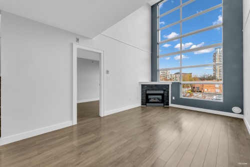 319-418 Broadway E, Vancouver, BC 
