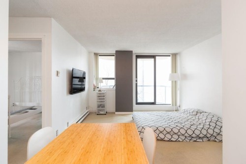 402-789 Drake Street  Vancouver, BC V6Z 2N7