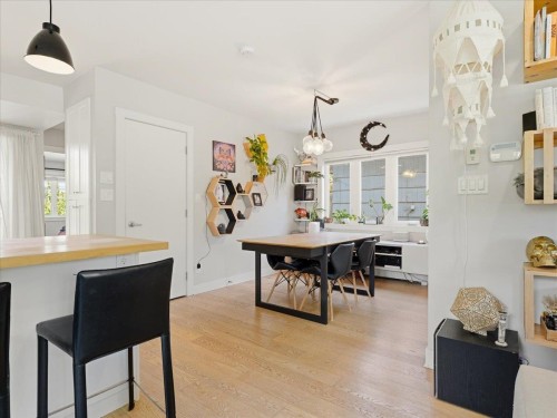 2607 5Th Avenue E, Vancouver, BC 
