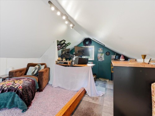 2607 5Th Avenue E, Vancouver, BC 