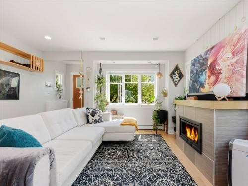 2607 5Th Avenue E, Vancouver, BC 
